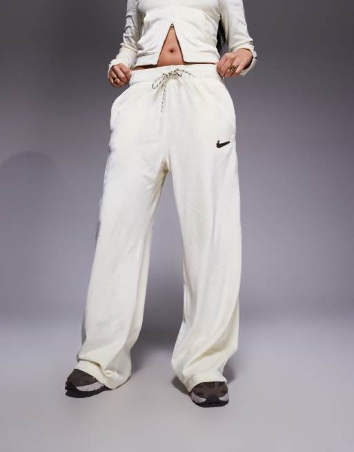 Nike - Joggers a fondo ampio in velour color panna, 5 di 5