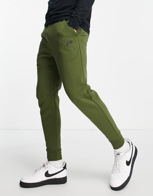 Nike - Joggers in pile tecnico kaki 