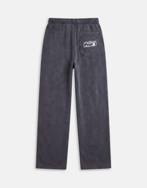 Nike joggers met spraygraphic en open zoom in gewassen zwart, 7 van 9