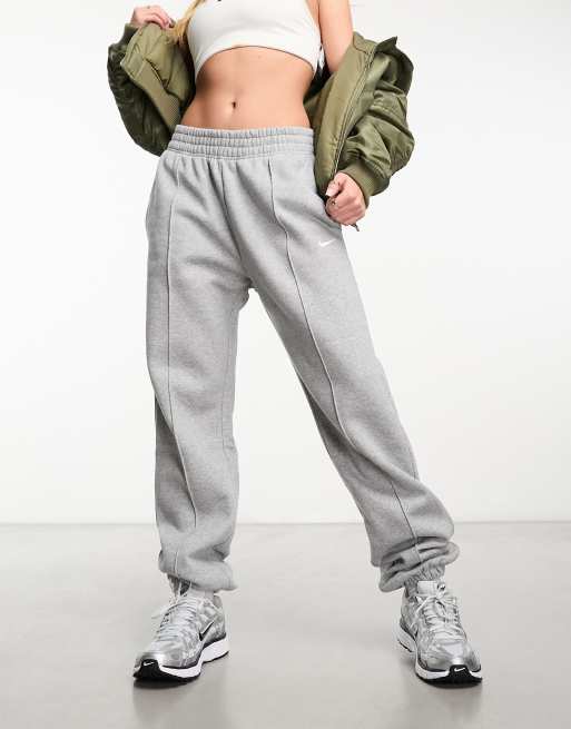 Nike Joggers Oversize Grigi Con Logo Piccolo Asos