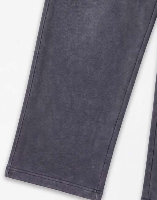 Nike joggersy z nadrukiem spray, z otwartym dołem, w spranym czarnym kolorze, 8 z 9
