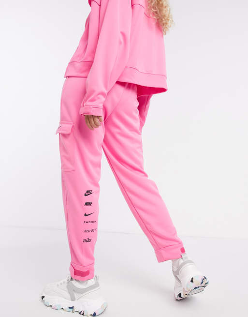 Nike - Joggingbukser i pink med cargolommer og Swoosh-logo, 2 af 4