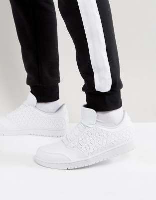 chaussure basse lacoste jordan
