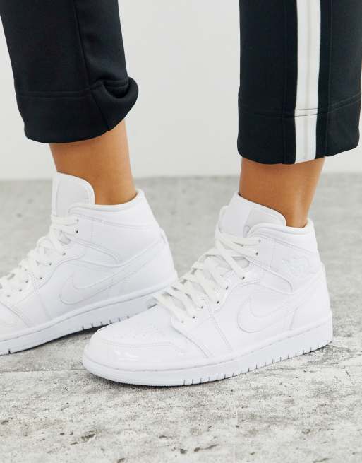 haakje Milieuvriendelijk Snel Nike - Jordan 1 - Halfhoge witte sneakers | ASOS