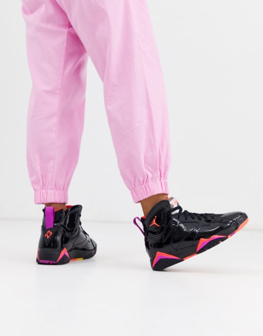 Nike Jordan 7 Baskets r tro Noir et rouge ASOS