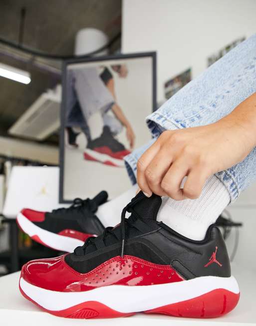 nyhed Stol Hende selv Nike Jordan Air 11 Low CMFT sneakers in black and red | ASOS