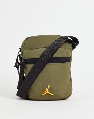 Jordan Air flight bag in khaki