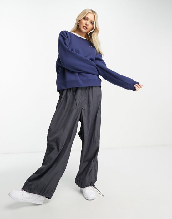 https://images.asos-media.com/products/nike-jordan-brooklyn-fleece-crew-neck-sweatshirt-in-navy/203333012-2?$n_550w$&wid=550&fit=constrain