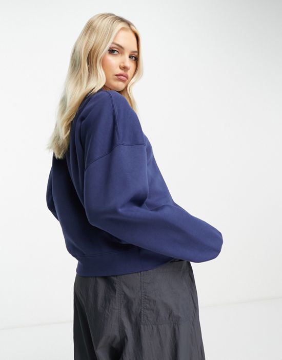 https://images.asos-media.com/products/nike-jordan-brooklyn-fleece-crew-neck-sweatshirt-in-navy/203333012-4?$n_550w$&wid=550&fit=constrain
