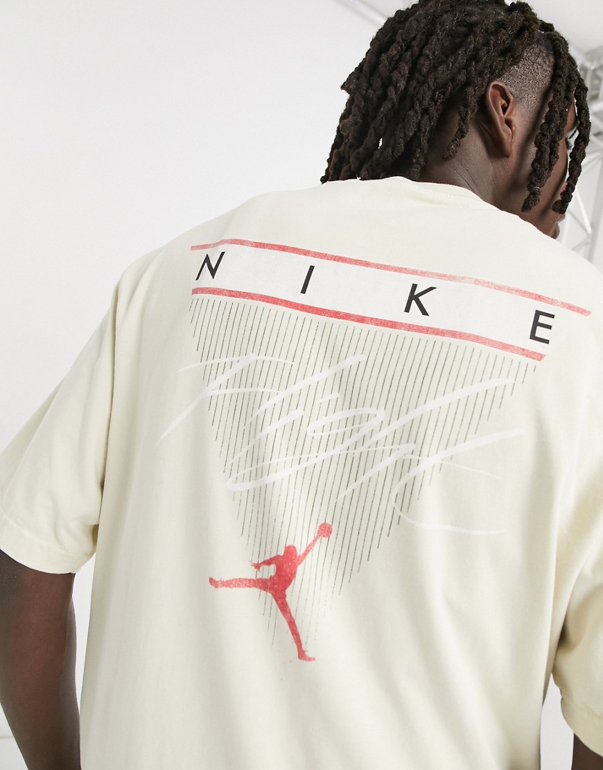 Nike Jordan Flight t-shirt in sand-Beige