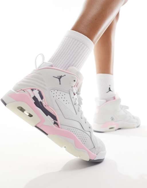 Nike Jordan Jumpman 3 sneakers in gray pink