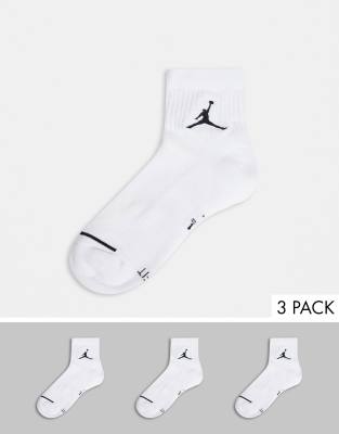 white jordan quarter socks