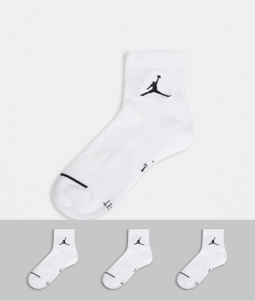 Nike Jordan Jumpman logo 3 pack quarter socks in white