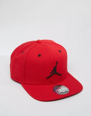 officieel troosten inschakelen Nike Jordan - Jumpman - Snapback pet in rood 619360-689 | ASOS