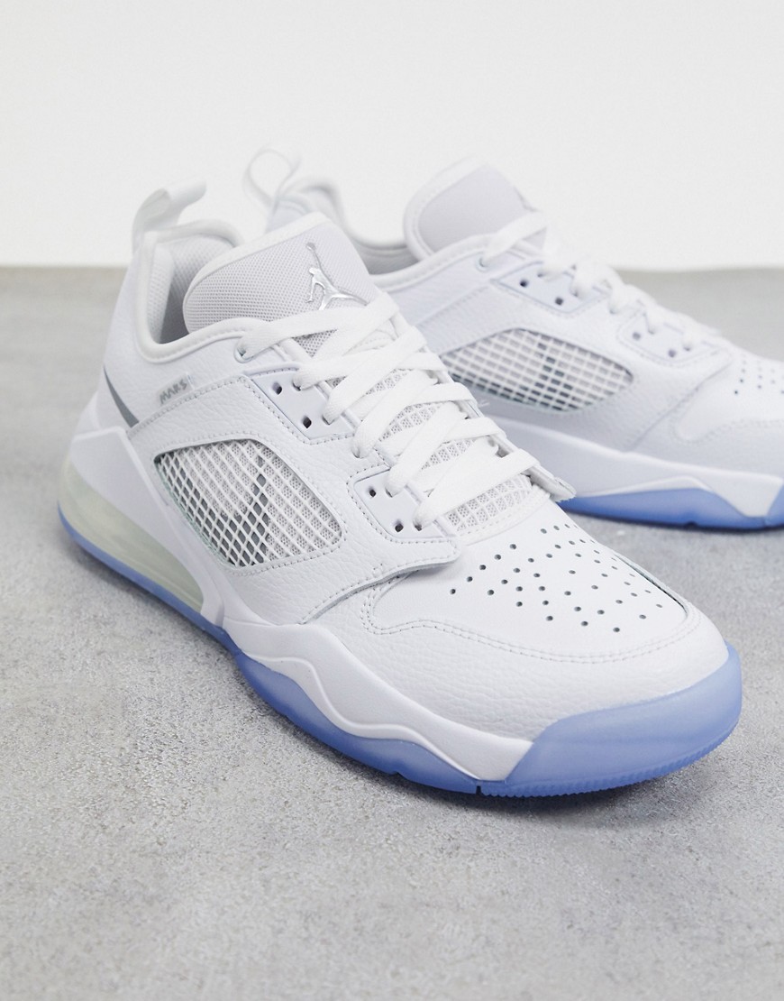 Nike Jordan Mars 270 Low trainers in white