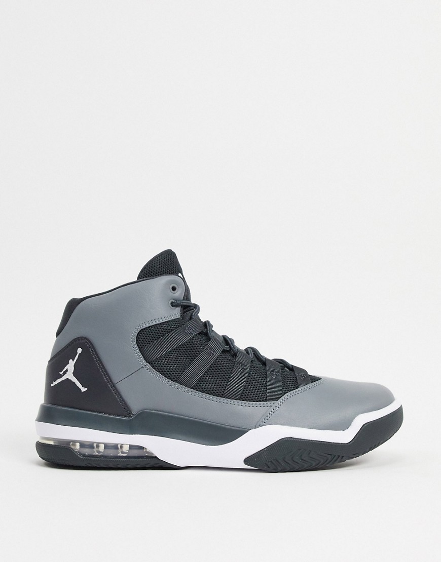 Nike Jordan Max Aura trainers in grey