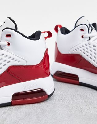 Nike Jordan Maxim 200 trainers in white 