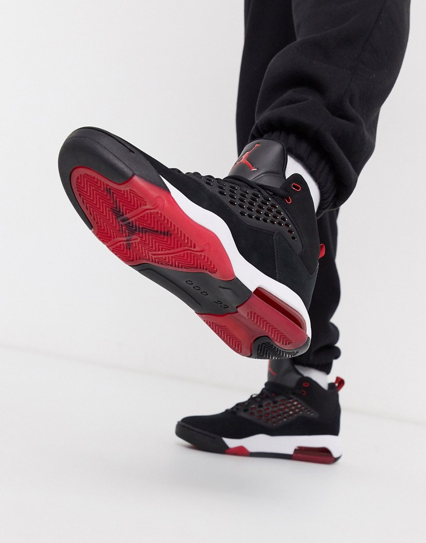 Nike Jordan Maxin 200 trainers in black
