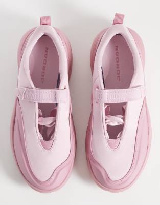 Jordan Pointe Sneaker In Pink