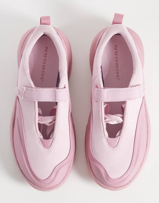 Nike Jordan Pointe ballet flats in pink, 2 of 5