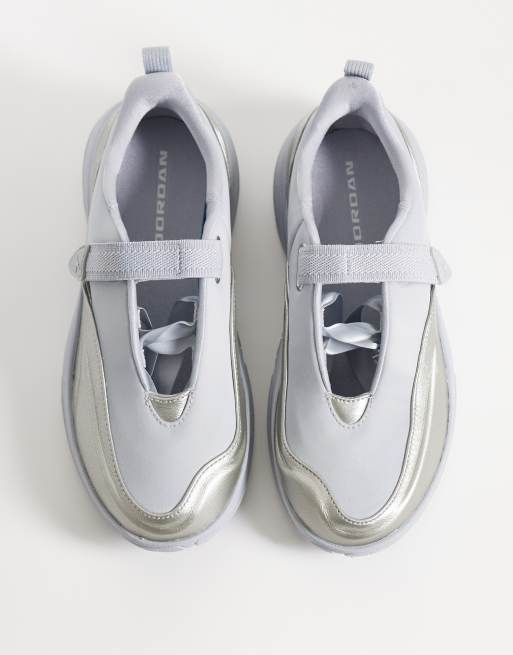Nike Jordan Pointe ballet flats in silver and gray, 3 of 5
