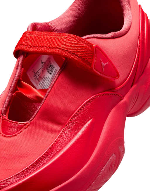 Nike Jordan Pointe sneakers in red, 3 of 4