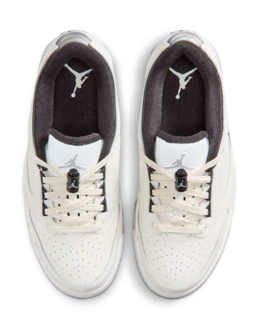 Nike Jordan Sixty Plus Low sneakers in black and cream, 3 of 4