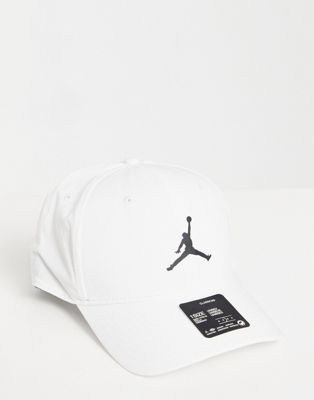 Nike Jordan snapback cap in white 