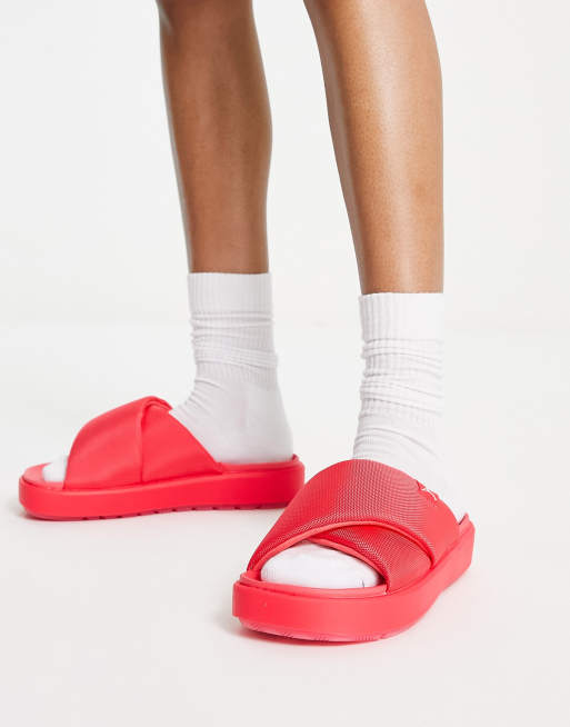 Nike Jordan Sophia platform sliders in siren red | ASOS