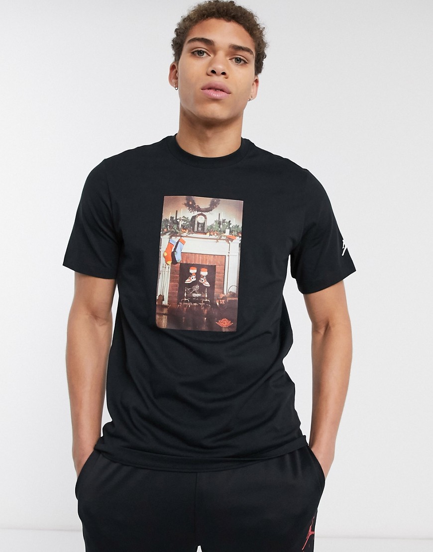 Nike – Jordan – Svart t-shirt med eldstadsmotiv