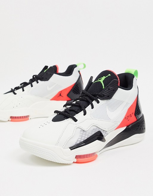 Nike Jordan Zoom '92 trainers in sail/flash crimson