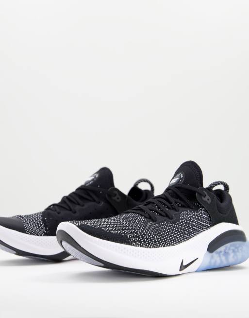 Nike - Joyride Run - Sneakers i sort og hvid