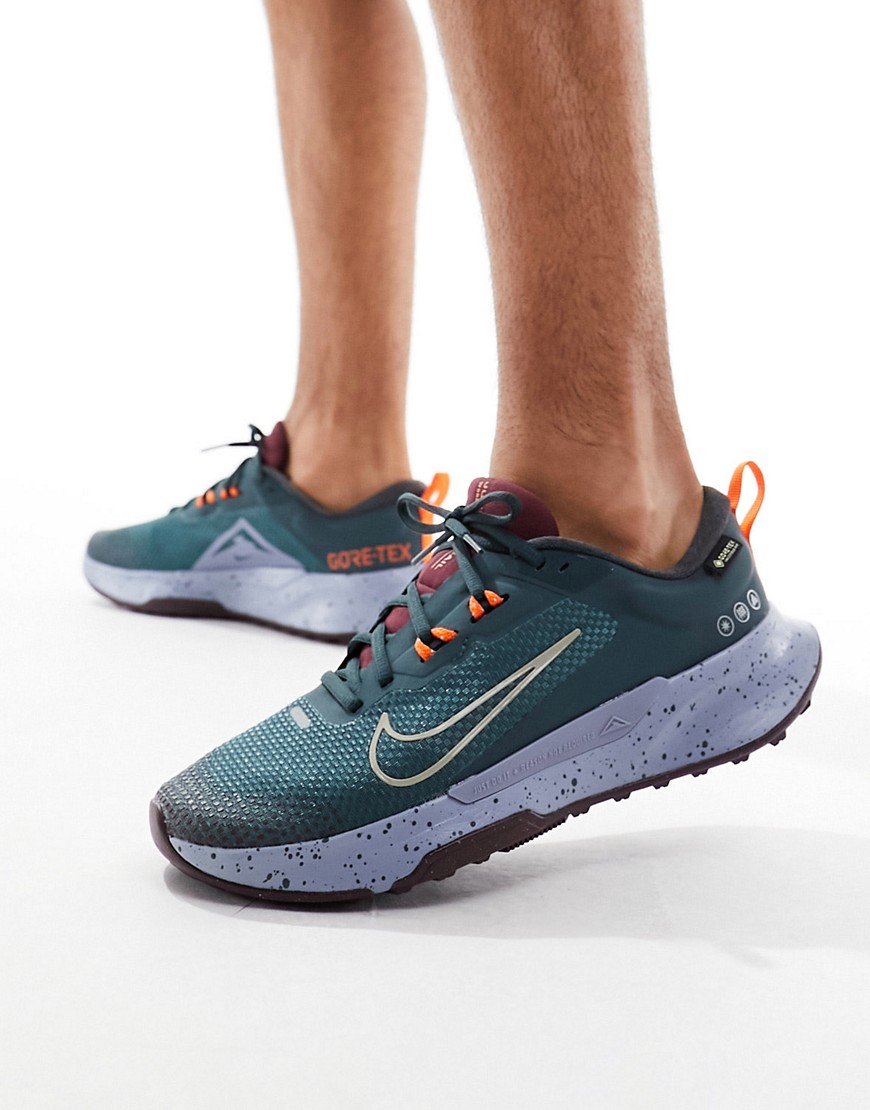 Nike Juniper Trail 2 GTX trainers in khaki and orange-Neutral