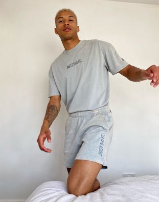 nike just do it washed shorts in grey