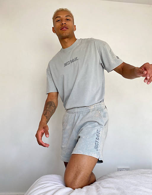 Nike Just Do It washed shorts in grey | ASOS