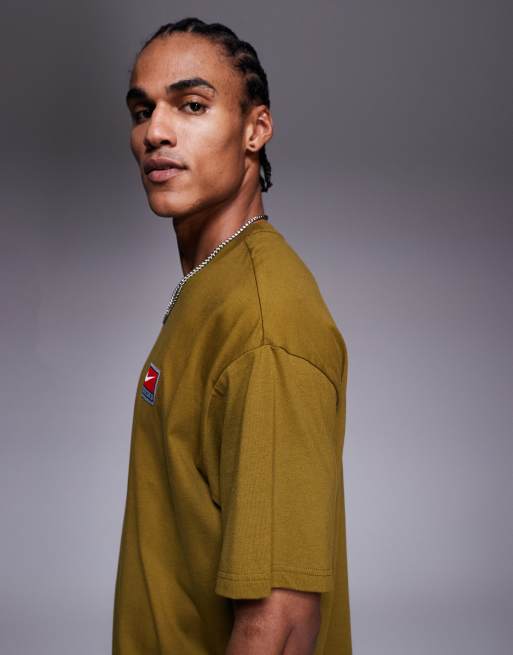 Nike - Kakifarvet oversized T-shirt med retrologo og firkantet pasform, 3 af 5