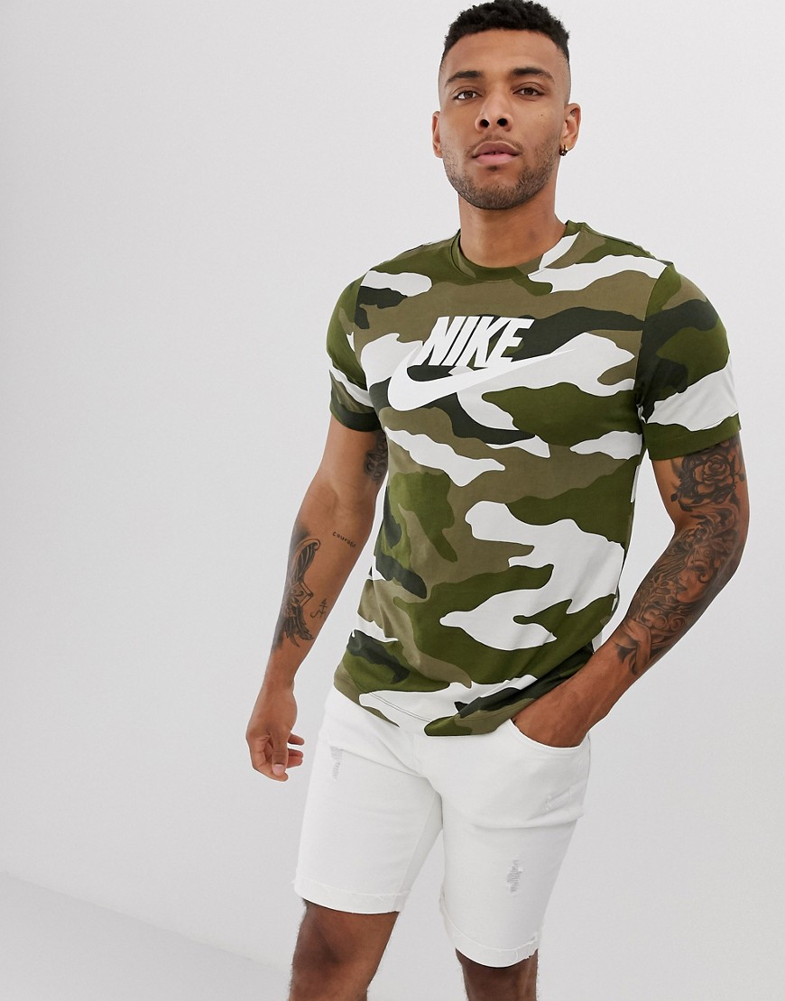 Nike – Kamouflagemönstrad t-shirt med logga-Grön
