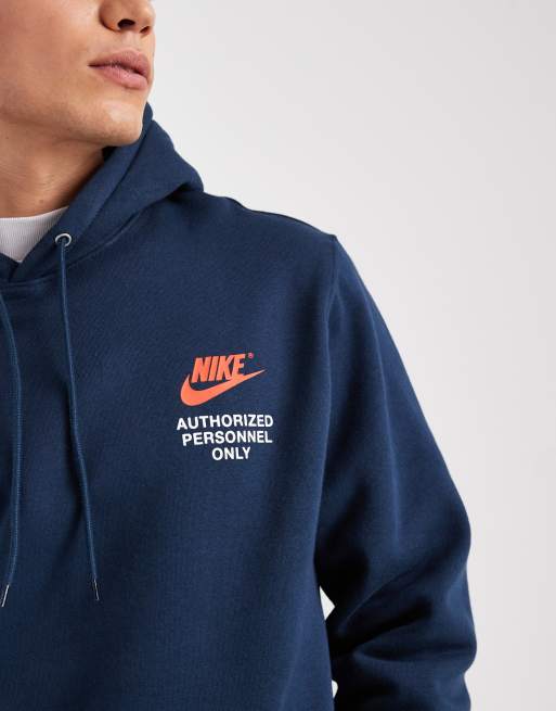 Nike – Kapuzenpullover in Marineblau mit Swoosh-Print auf dem Rücken, 5 von 5