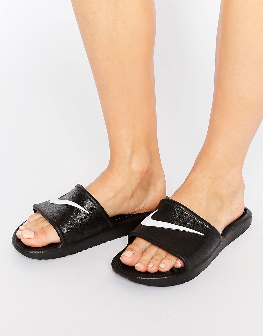 Nike - Kawa - Slippers met Swoosh in zwart