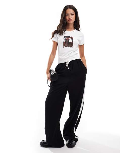 Nike knit cropped graphic tee in white