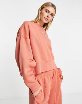 Nike - Kurzes Oversize-Sweatshirt mit kleinem Swoosh-Logo in Madder Root-Braun