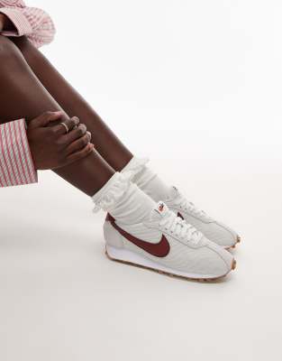 Nike - LD-1000 - Sneaker in Weiß und Burgunderrot