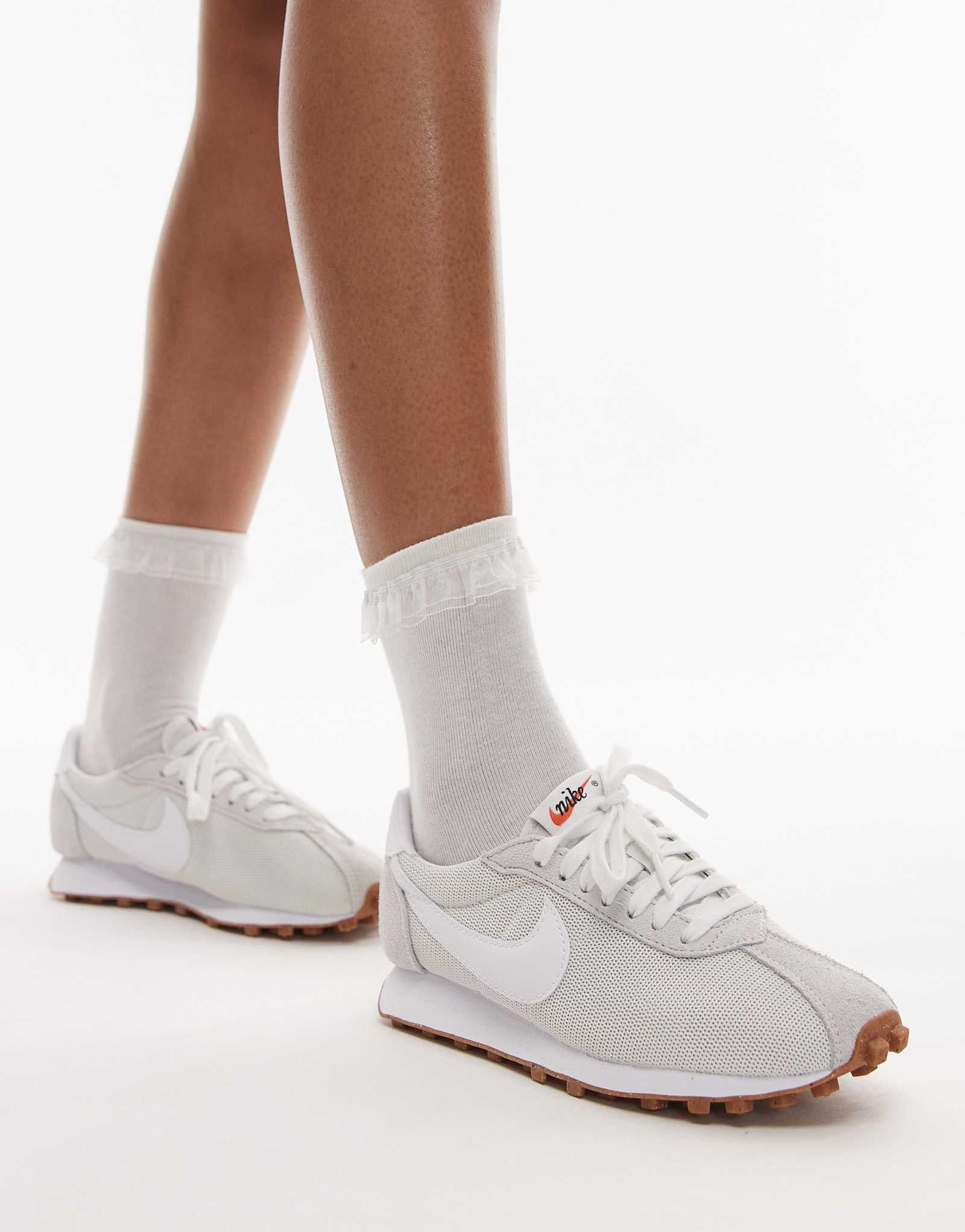 Кроссовки Nike LD-1000 темно-белого цвета