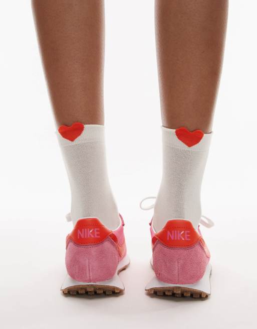 Nike LD-1000 trainers in pink and red, 3 of 5