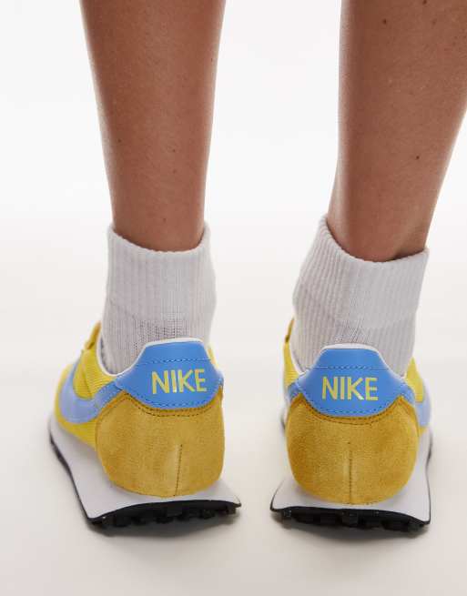 Nike LD-1000 trainers in yellow and blue, 3 of 5