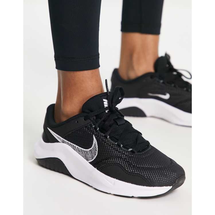 Borgmester opadgående konvergens Nike Legend Essential 3 sneakers in black | ASOS