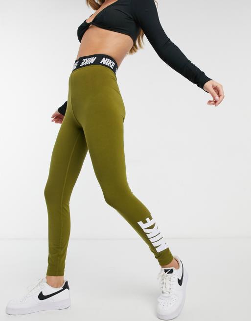 Nike Sportswear Essential Legging met hoge taille en graphic voor dames.  Nike BE