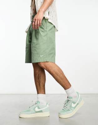 Nike Life pleated chino shorts in green - ASOS Price Checker