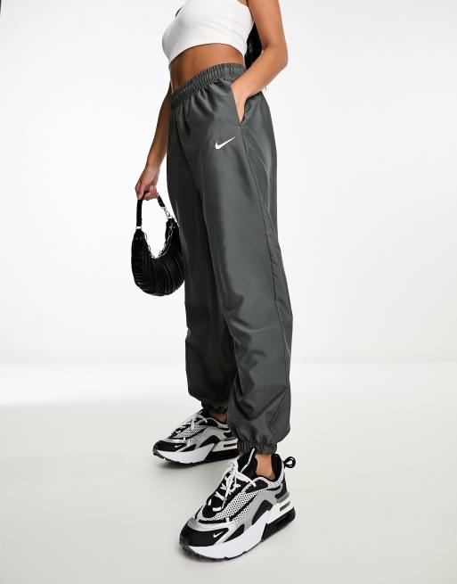 Nike - Pantalon de jogging parachute tendance tissé - Noir