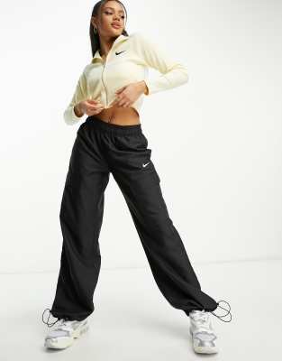 Nike – Life Trend – Gewebte Cargohose in Schwarz  